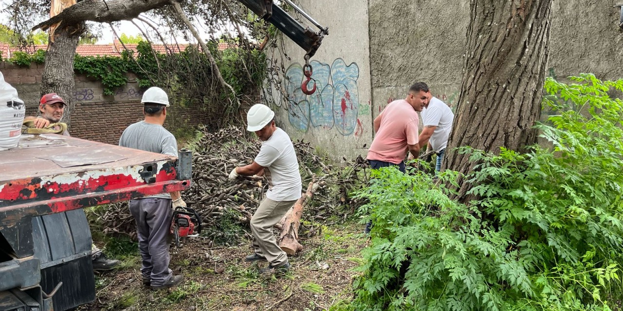 Operativo en diferentes barrios afectados por la tormenta